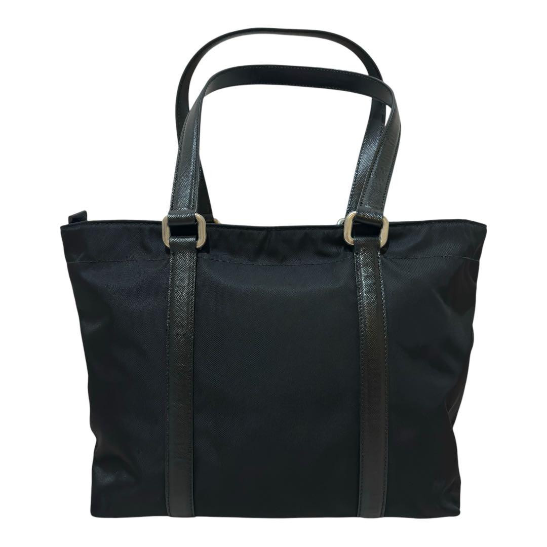 PRADA ブラック ナイロントートバッグ Prada Re-Nylon and Saffiano Leather Tote Bag | Saks Fifth Avenue