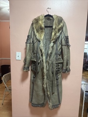 Diva s Faux fur Sheephair & sheepskin coat Original . One Button Is Lost