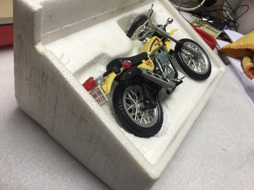 Polistil Politoys MS 617 SUZUKI TS 400, Modelo Diecast Moto CAJA SIN ESPELTA. - Imagen 12 de 19