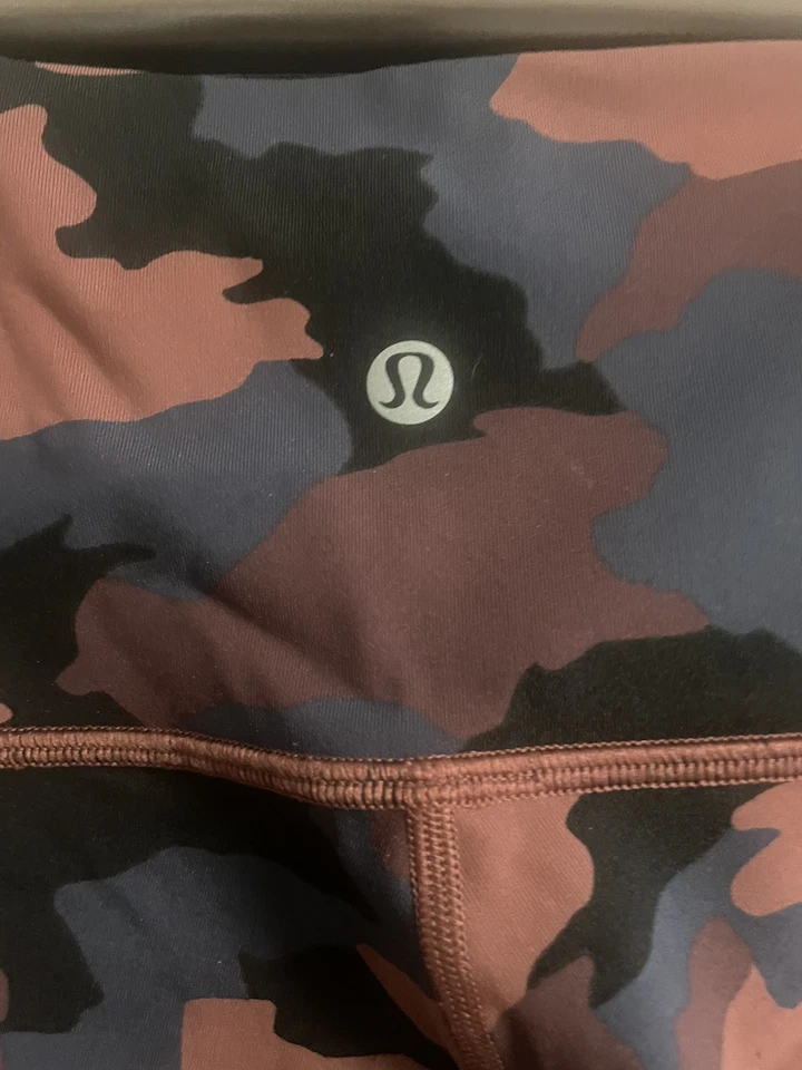 Lululemon размер 6 камуфляж Smocky Wunder под высокий подъем туго 28» подержанные - Изображение 4 из 4