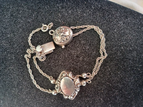 DESIGN SHAVARSH K VICTORIAN REVIVAL SCROLL REPOUSSE STERLING SLIDE BRACELET 16g