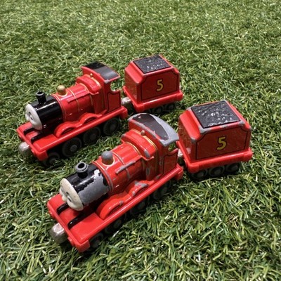 Take Along N Play Diecast Thomas Train James & Tender 2002 Learning Curve. 