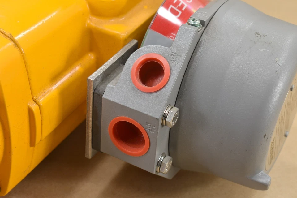 Actuador neumático de válvula de bola SS Elomatic F0200U, Velan 01413-SSEA-W330, 2" Foto 4 de 4