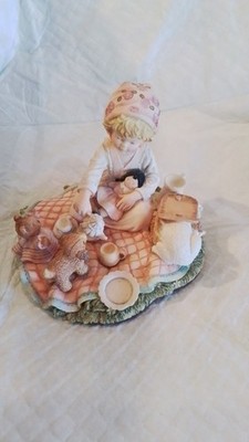 Enesco figurine Laura's Attic -- ''Who Wants Tea''