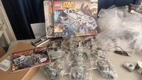 OPEN BOX WITH SEALED CONTENT LEGO® Star Wars™ st 75106: Imperial Assault Carrier