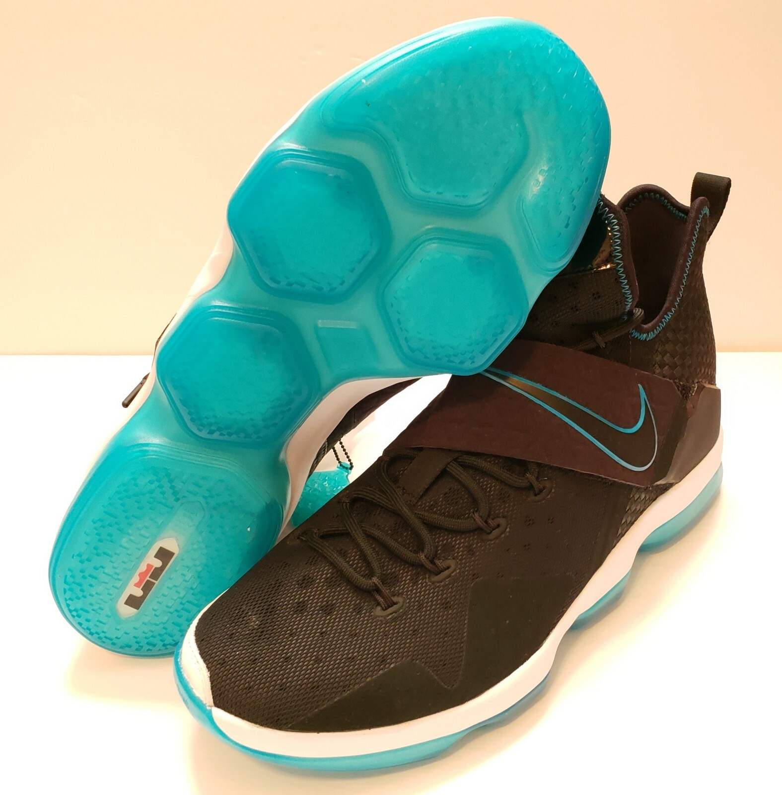 lebron 14 red carpet