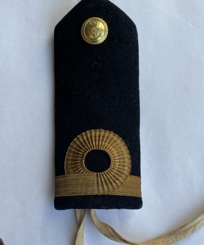 Royal Navy Officer 1960s Sub Lieutenant Rank Slides Epaulettes, Shoulder Board - Picture 2 of 9
