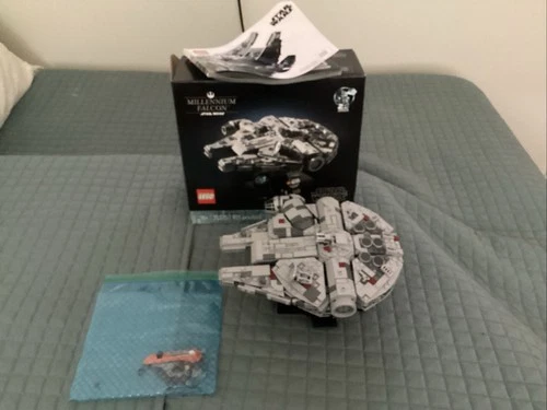 LEGO Star Wars Millennium Falcon Starship Collection 75375