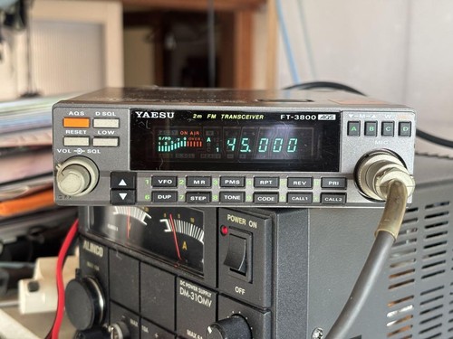 Yaesu Radio FT-3800 144MHz FM Radio samochodowe 10W Części B725 - Zdjęcie 2 z 11