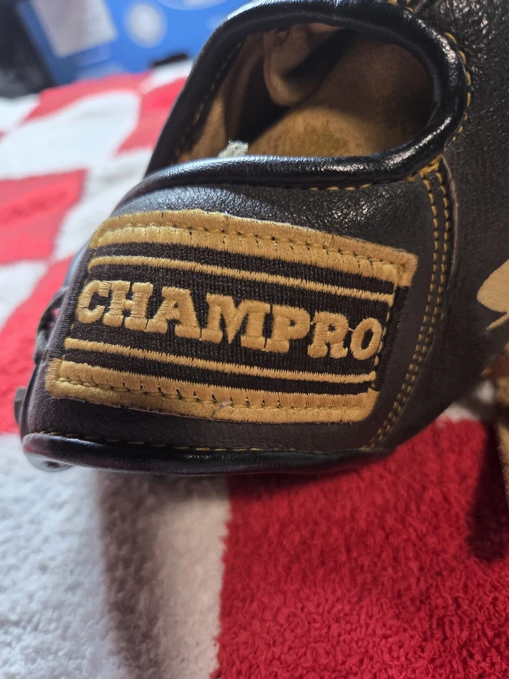 Excelente estado usado, boa qualidade. LUVA APANHADORA DE BEISEBOL. R-throw - Imagem 4 de 4