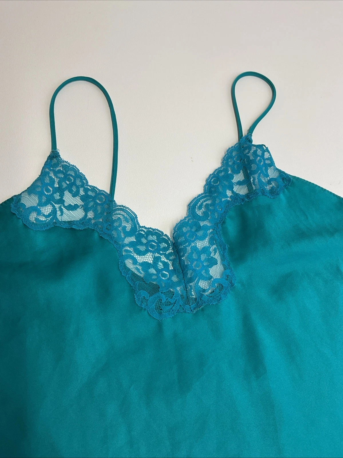 UNDERCOVER Abito Victoria's Secret vintage etichetta oro corona verde raso slip camicia media