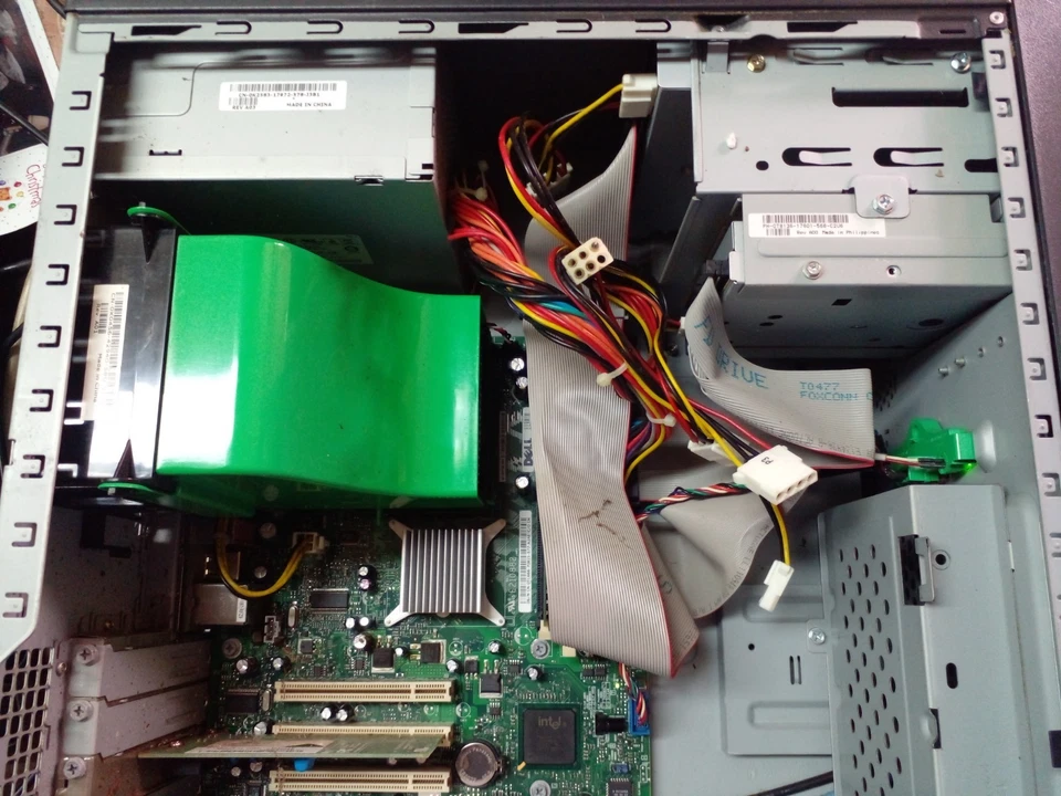 Dell Dimension 3000 Intel Pentium 4 2.80GHz 256MB 400GB WINDOWS XP - Image 2 of 3