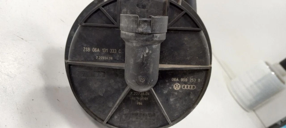 Bomba de vacío Volkswagen Jetta 2003 2002 2001 2000 Foto 3 de 4