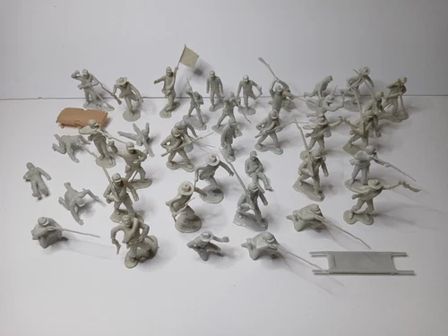 Marx 1960s The Battle of the Blue & Grey Play Set Soldiers Accessories Lot Of 41