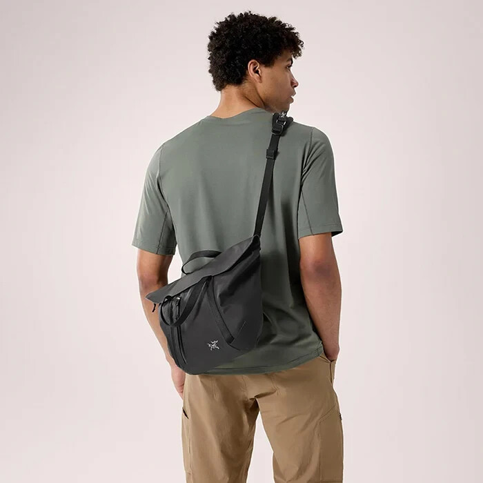 【新品未開封】ARC'TERYX GRANVILLE SHOULDER BAG Granville shoulder bag : r/arcteryx