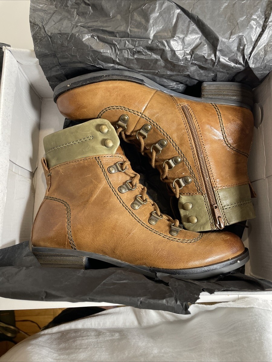 Josef Seibel Leather Sanja 09 Combat Inspired Boots Women display picture 1