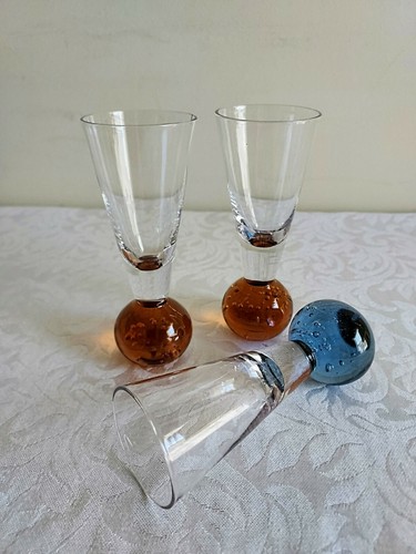 Set of 3 Colored Art Shot Glasses Brown Blue Bottom Hand Blown Suspended Bubbles - Imagen 9 de 11