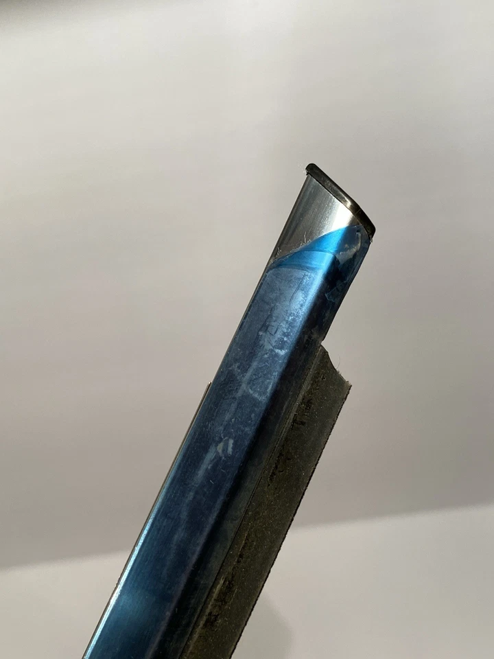 NOS PIEZA DE MOLDURA CROMADA VENTANA PUERTA TRASERA DERECHA PARA AUDI 5000 QUATTRO 1984-94 y tracción delantera Foto 4 de 4