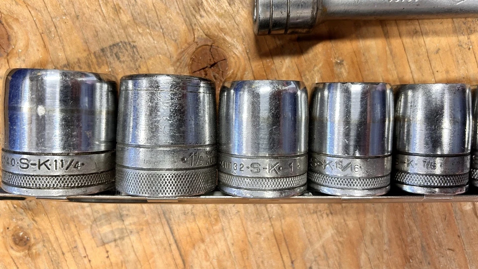 Vintage S-K Knurled/Tapered 12 piece set. USA 17”breaker bar and 5”extension - Image 4 of 4