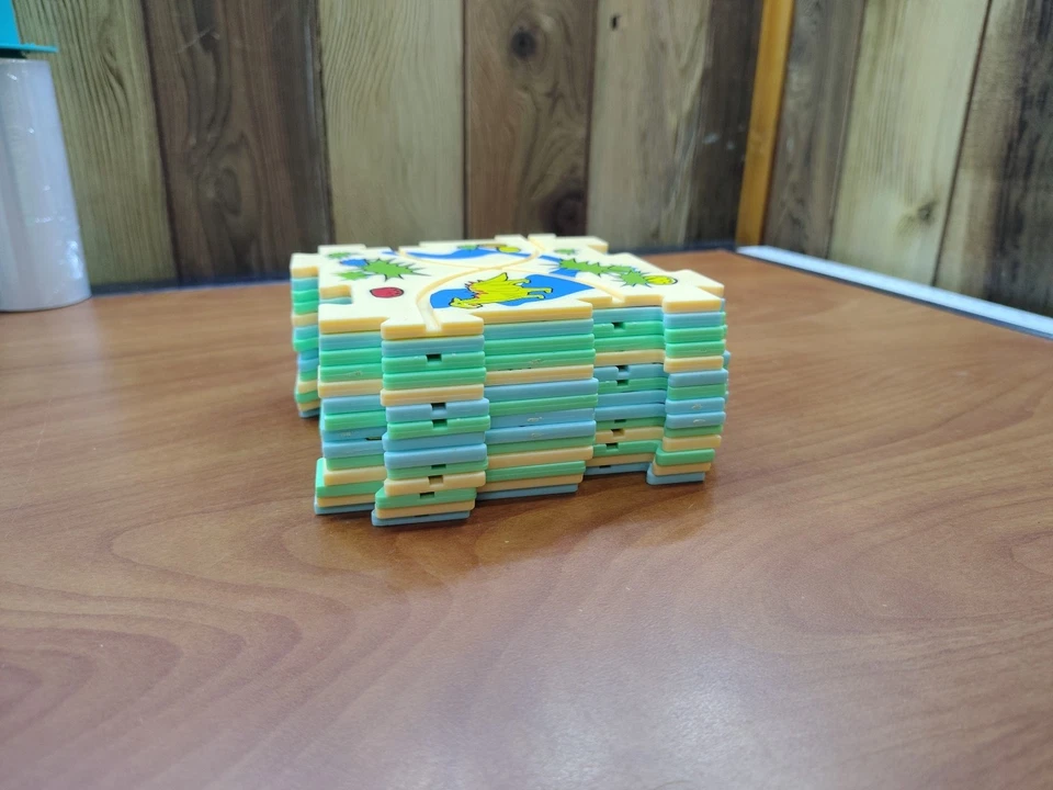 Puzzle Track Animals and Scenery 14 Pieces Snap Together Toy Playset 5" Assorted - Image 3 of 3