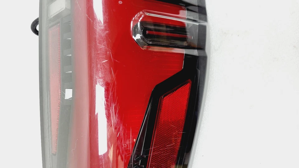 2024-2025 GMC Sierra 2500HD AT4 Right Full LED Tail Light Lamp Assembly 85095716 - Image 3 of 4