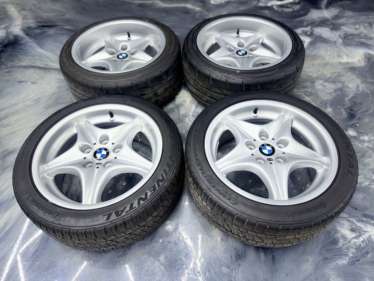 mm•*¨*•.¸♬︎ OEM BMW Genuine 17