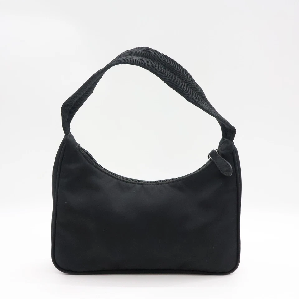 Prada Re-Edition 2000, photo 2 of 5