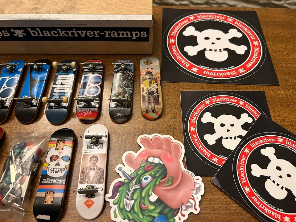 Tech Deck Lot, Ramps, Obstacles, 19 Tech Deck Fingerboards Blackriver