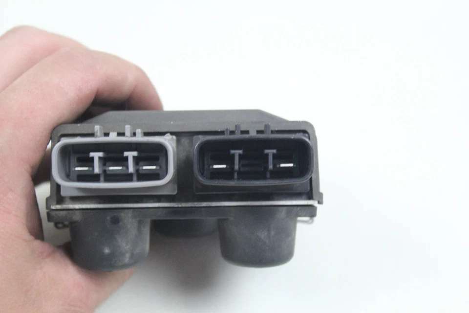 Regulador de voltaje rectificador OEM 54040321A Ducati Hypermotard 939SP 939 OEM Foto 3 de 4