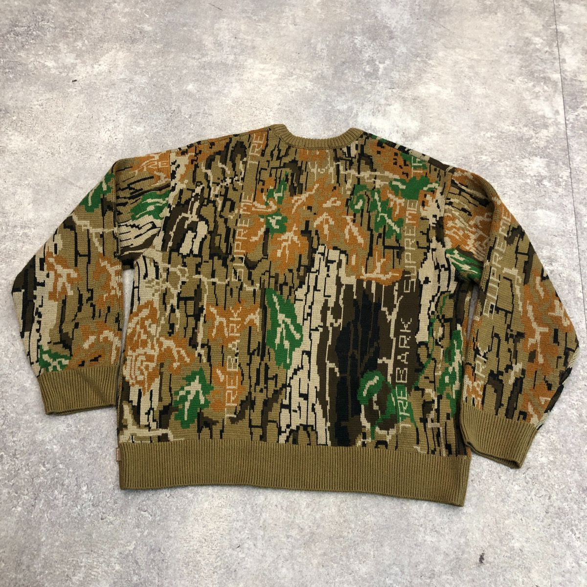 SUPREME 22AW Trebark Camo Sweater