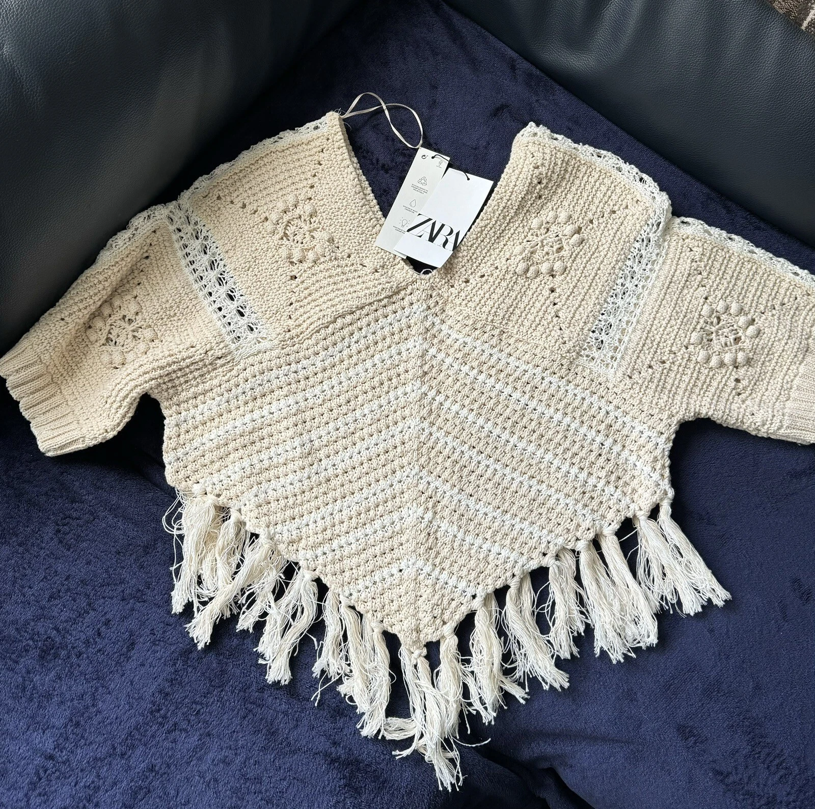 Zara Ecru Fringe Poncho Sweater Top Size M Bloggers Festival Holiday Boho