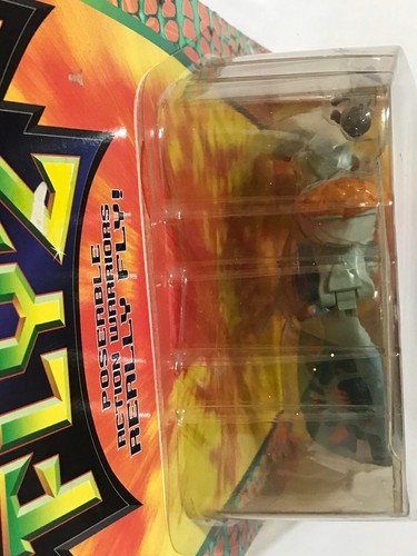 FIGURA DE COLECCIÓN LEWIS GALOOB TOYS DRAGON FLYZ CUMBRE NUEVA EN TARJETA RARA - Imagen 3 de 3