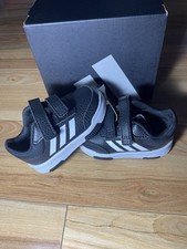 New Adidas kids, SIZE UK CHILD 3