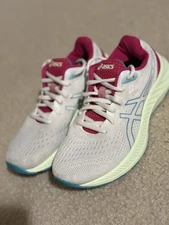 ASICS Gel Runners Woman’s 6.5