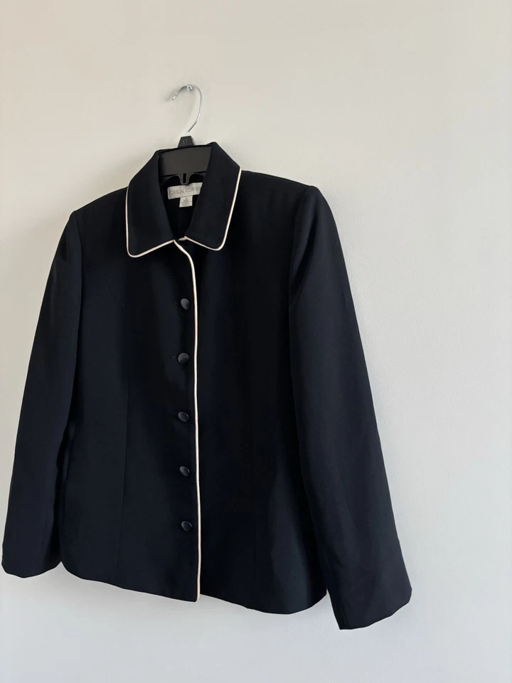 90s VTG Casual Corner Blazer Black Beige Trim 6 Button Women 4 Academia Office - Image 4 of 4