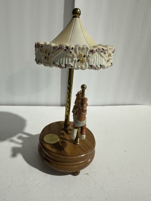Vintage Willitts Design Music Box Carousel Bear Horse Works 