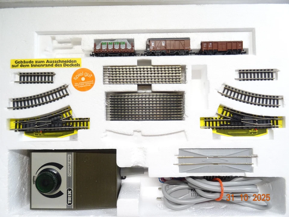 Minitrix N 11058 Startset A+B ohne Lok etc. in OVP JL4012