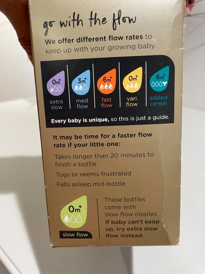 Juego de 3 biberones Tommee Tippee Closer To Nature 9 oz/260 ml flujo lento anti-co Foto 3 de 4