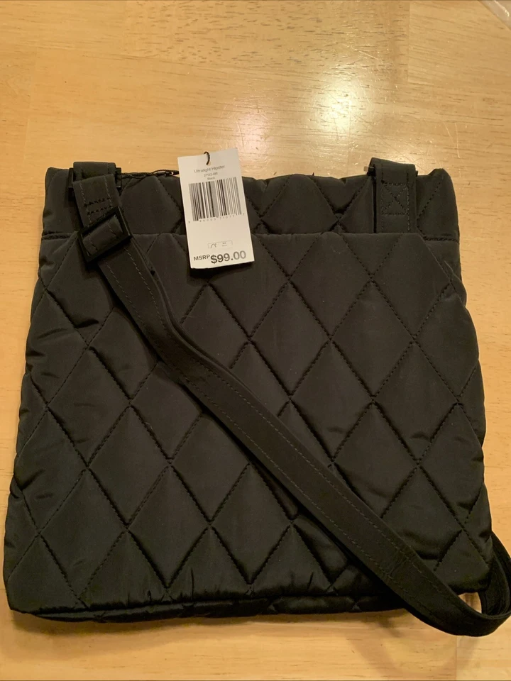 Bandolera Vera Bradley Hipster Ultraligera Negra 27132-481 Nueva con Etiquetas Cartera de Nylon Hinchada Foto 2 de 4