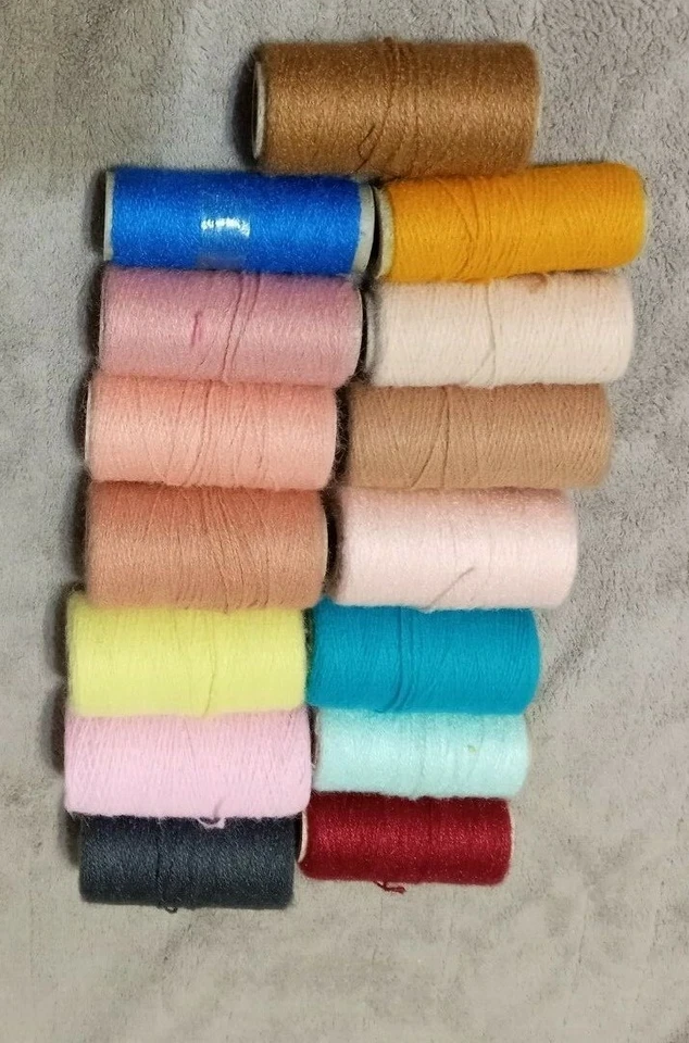 Vintage "Pretty Punch" Embroidery Yarn, Lot of 15 used rolls - Lot 16 - Image 2 of 3