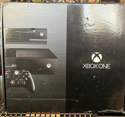Xbox One Day One Edition Bundle with box. It Including Two Day One Controllers!