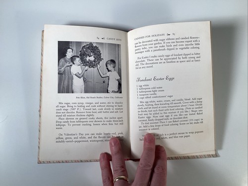 Candy Hits: The Famous Star's Own Candy Recipes by ZaSu Pitts HC 196 2nd Print - Picture 12 of 13