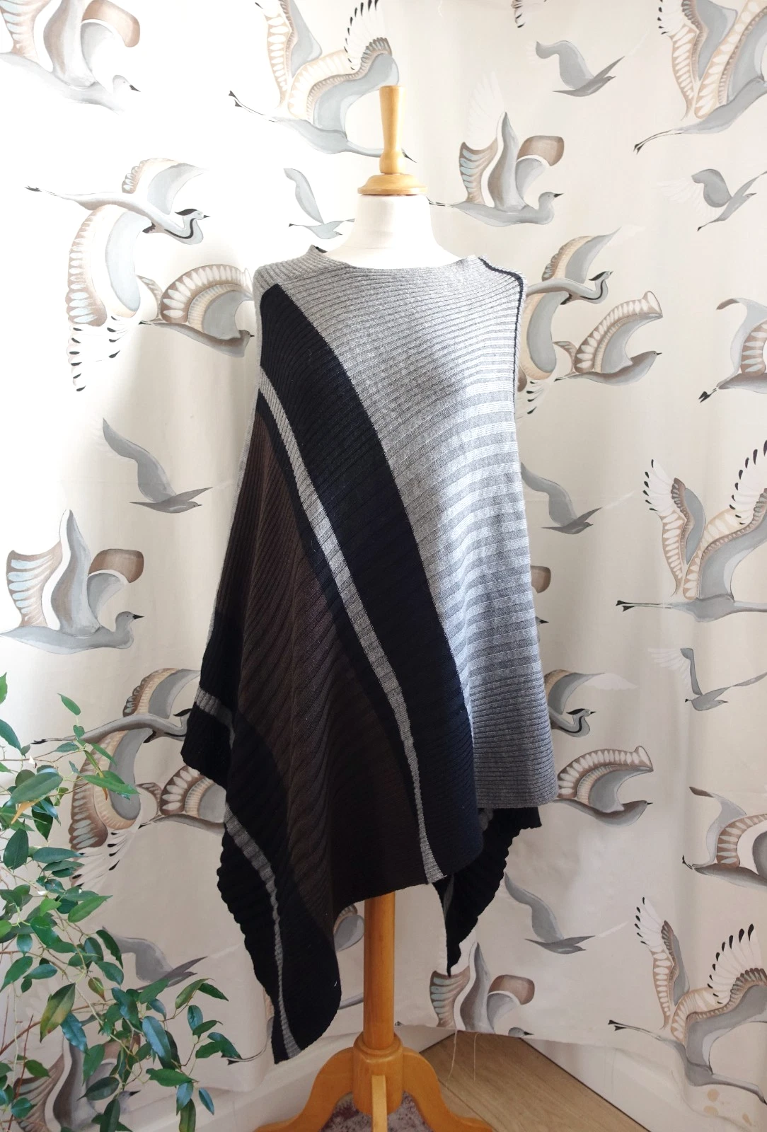 JOSEPH Black, Grey & Brown Pure New Wool Poncho One Size