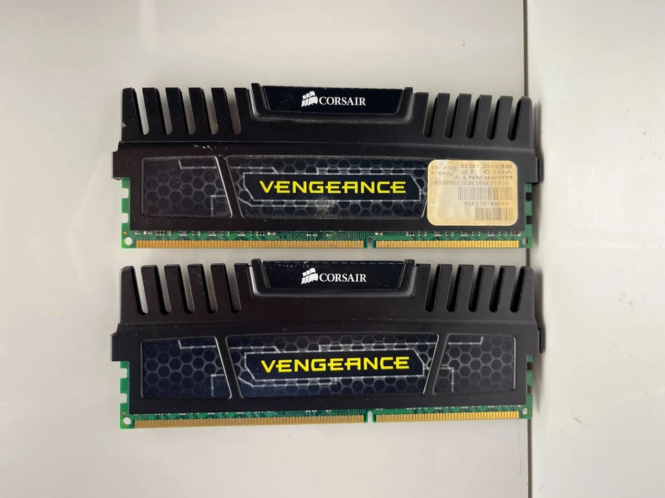 Corsair Vengance 8GB (2x4GB) DDR3 RAM Kit 1600MHz 8-8-8-24 CMZ8GX3M2A1600C8 - Image 2 of 2
