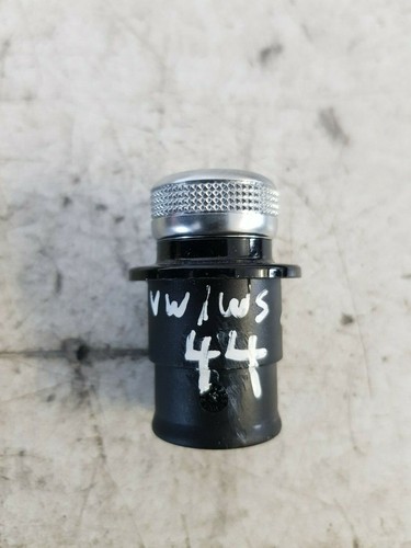12 V socket