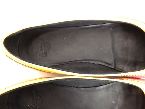 Zapatos planos Dr Martens CERI charol amarillo-naranja y punta de ala rosa-talla 5 - Imagen 11 de 14
