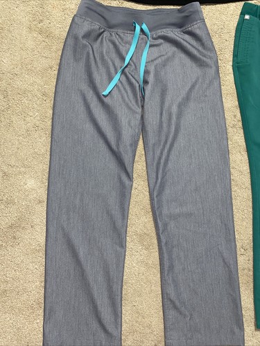 Womens Size Small Technical Collection FIGS Scrub Pants and Top - Picture 3 of 10