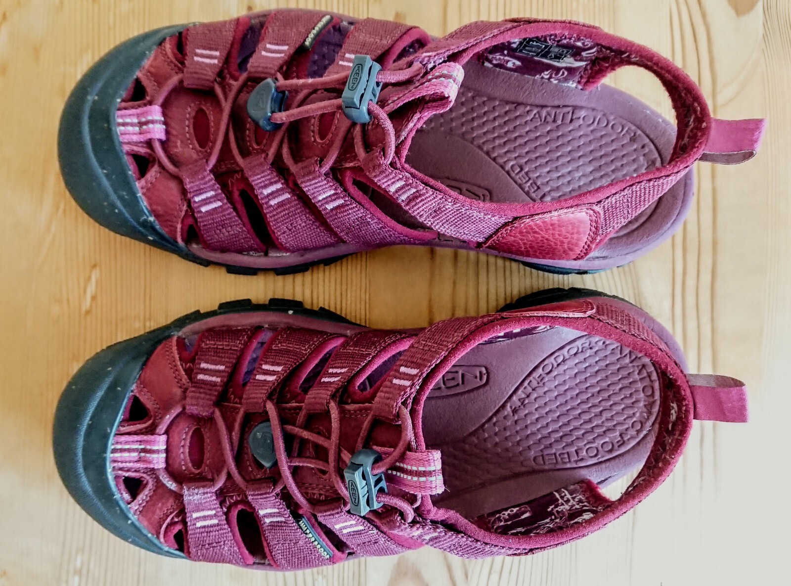 Sandali Keen Newport H2 EVO taglia 7 5 Borgogna EU 38 UK 5