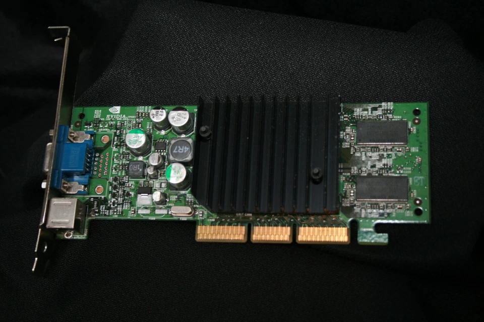 NVIDIA Geforce4 P73 64MB Replacement Video Graphics Card for Dell Dimension 8250 - Image 2 of 3