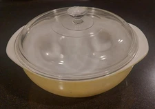 Pyrex Casserole Dish With Lid 2 Quart 024  Mustard Yellow Read Description  Pics